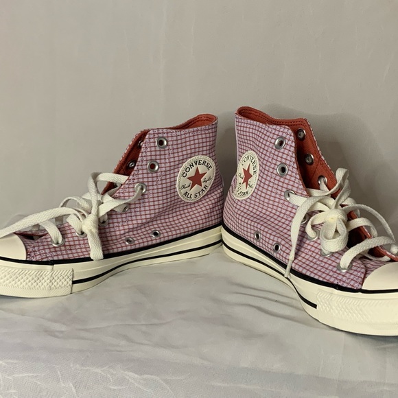 Converse size 7 worn once. Excellent condition. - Picture 3 of 4